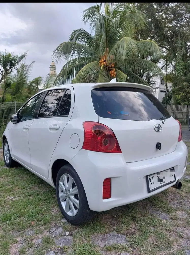Yaris tipe E/MT 2011