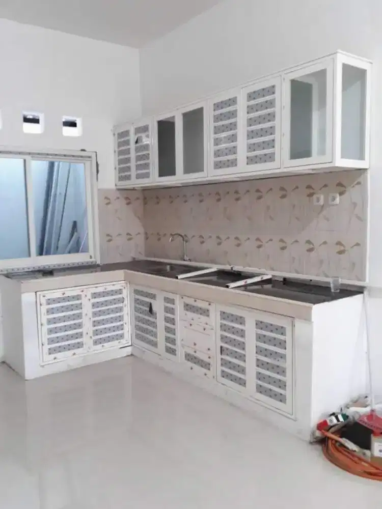 Kitchen set almunium