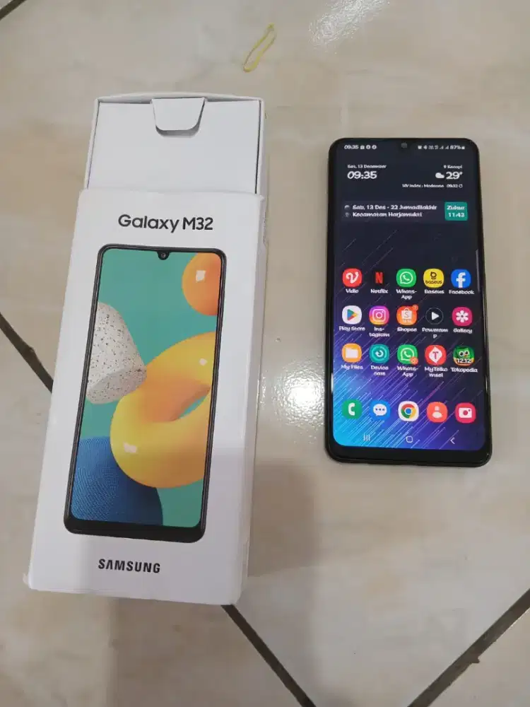 Samsung M32  seken komplit