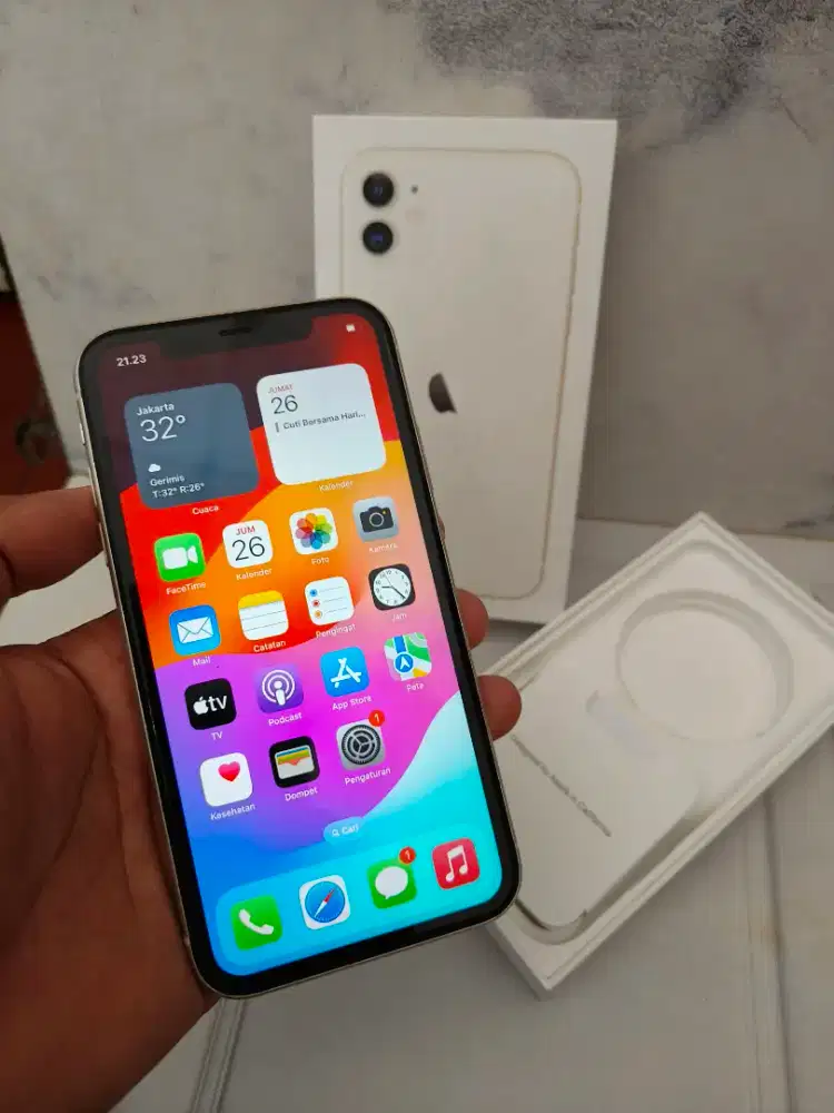 iPhone 11 64gb bh 90%  ibox brang mulus segel bagus