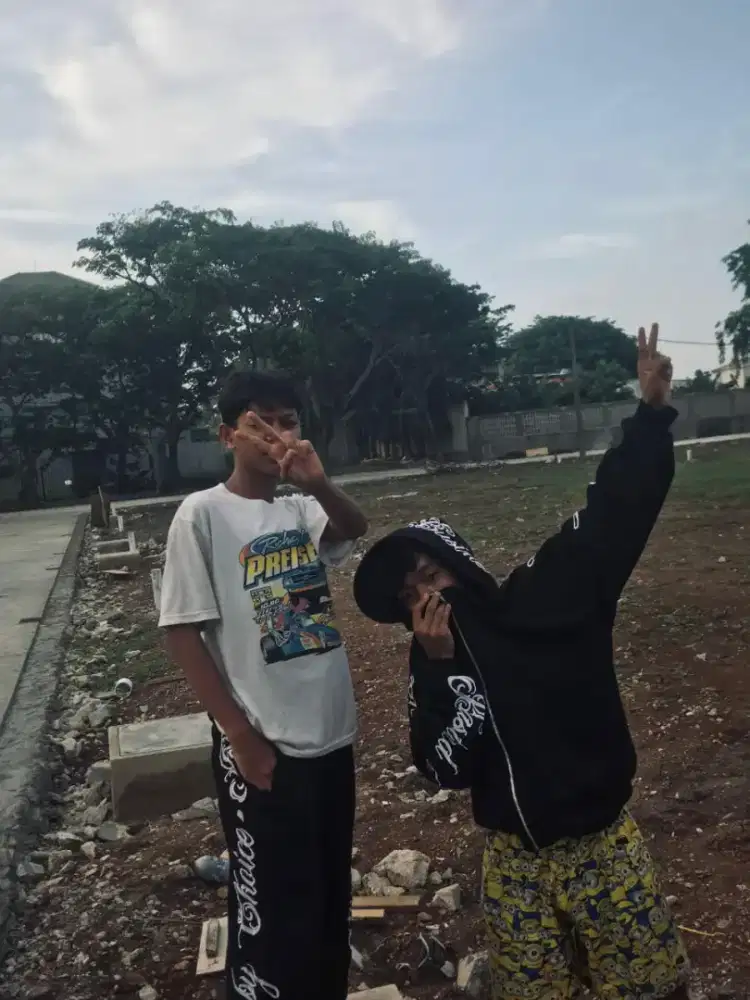 2, ORANG MAU KERJA APA AJA