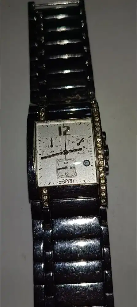 Dijual Jam Tangan Chrono Stainless Steel merk ternama Esprit Original.