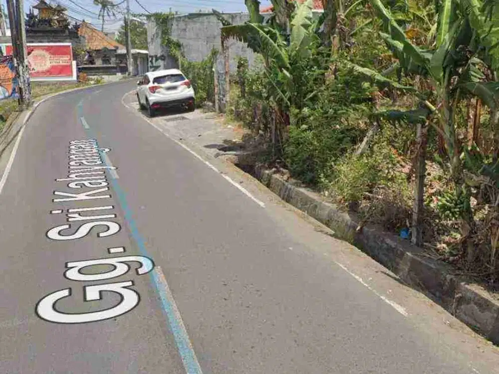Di jual tanah pinggir jalan brawa Canggu dekat atlas beach, cocok untuk segala usaha resto, minimarket dll