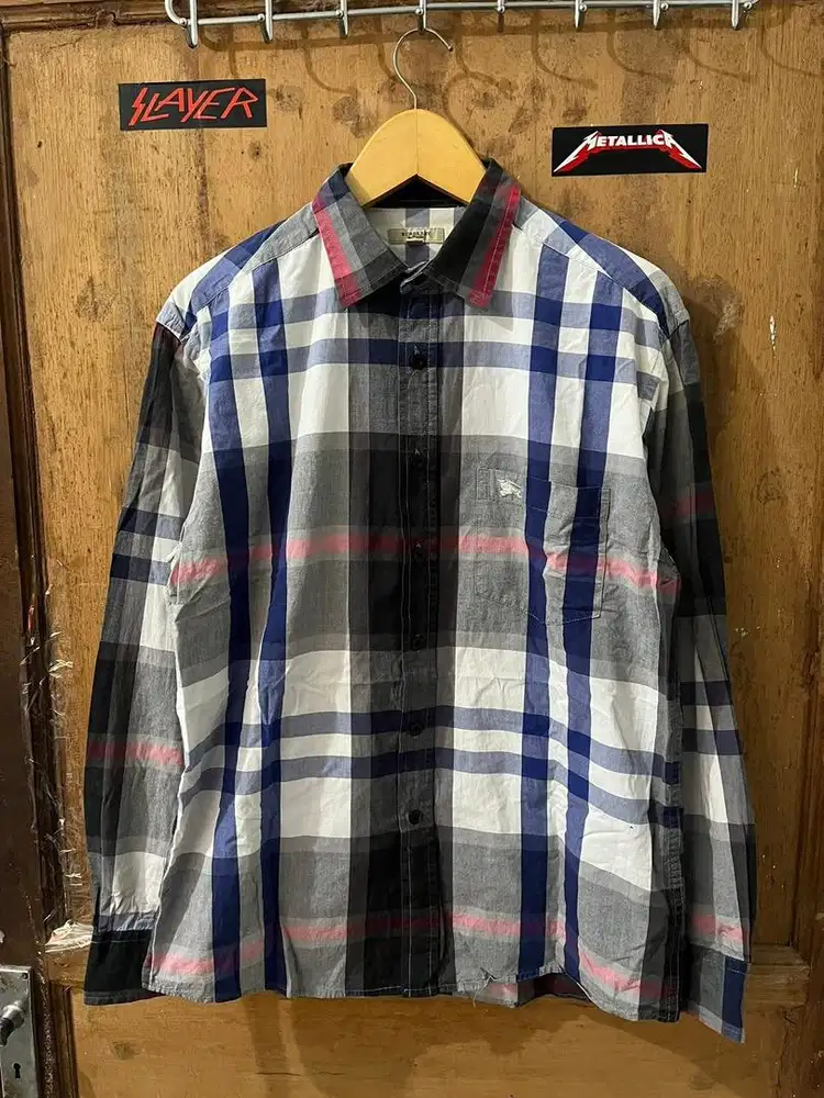 Kemeja Burberry