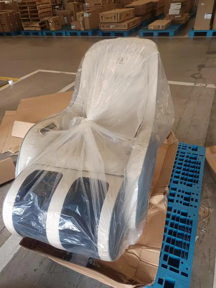 kursi pijat informa Kels Breeze Abu abu/krem Beige kondisi new