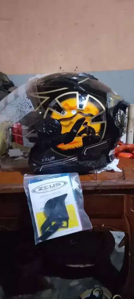 HELM Zeus 613C AJ20 Helm Modular BARU