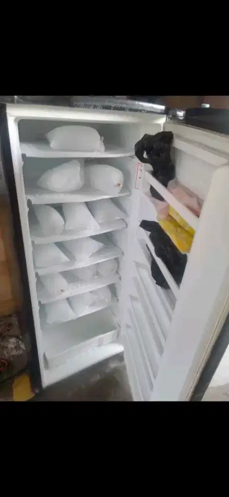 Jual butuh freezer kulkas khusus asi / es batu ukuran 6 rak