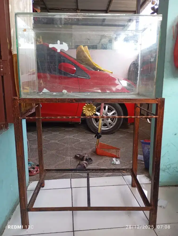 Jual aquarium dan mejanya