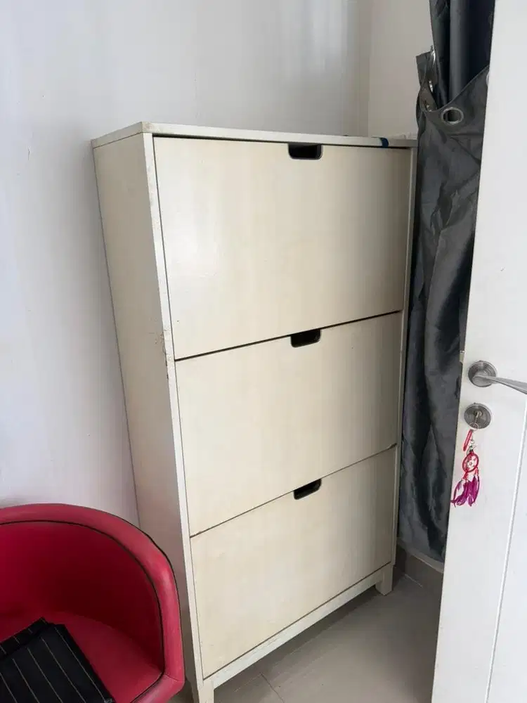 Rak sepatu ikea bekas