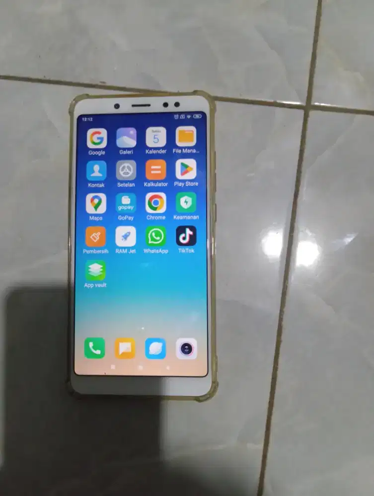 Dijual HP Redmi Note 5 HP normal ori Ram 4 harga 550 000