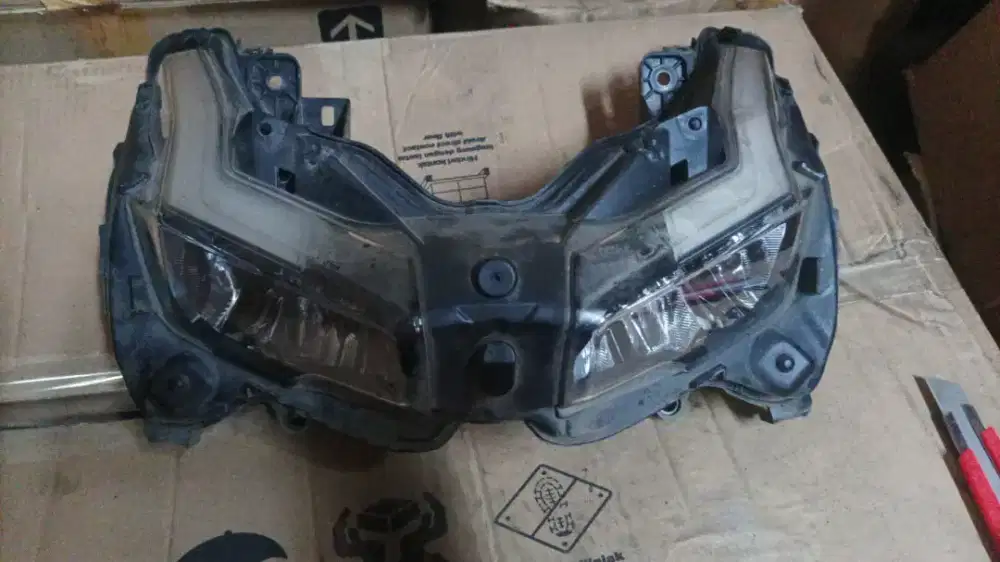 Headlight ADV 160 Lampu depan