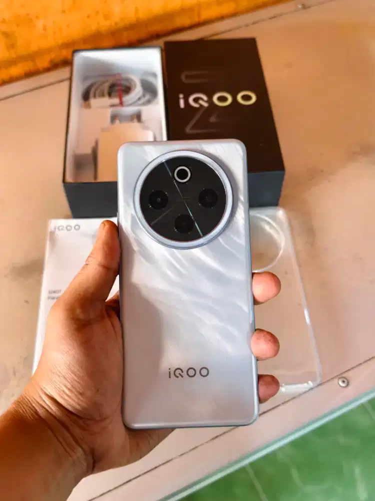 Iqoo z10 ram 12/256 Likenew nominus