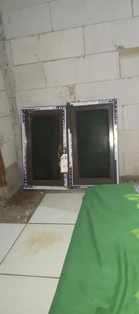 Jendela aluminium 40x70