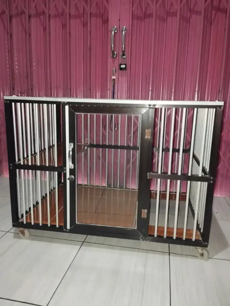 Kandang kucing alumunium