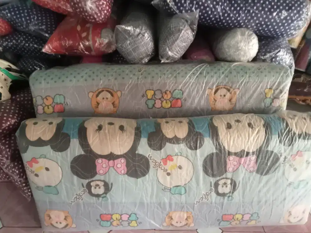 Kasur  lantai & bantal  guling