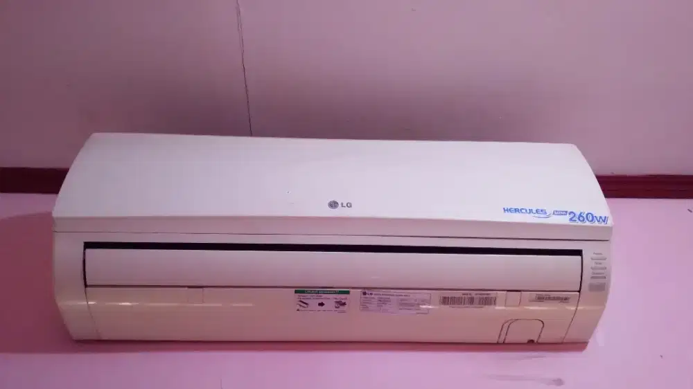 Di jual AC bekas 1/2 pk,low watt,merk LG,kondisi masih di pasang ,