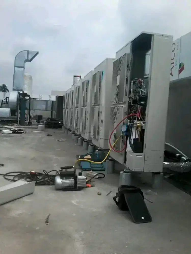Jasa service AC panggilan dan bongkar pasang AC