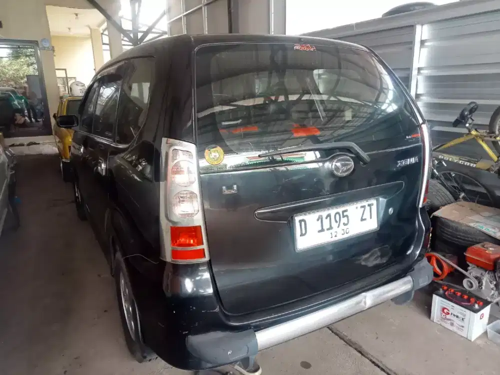 Daihatsu xenia 1.0 li family