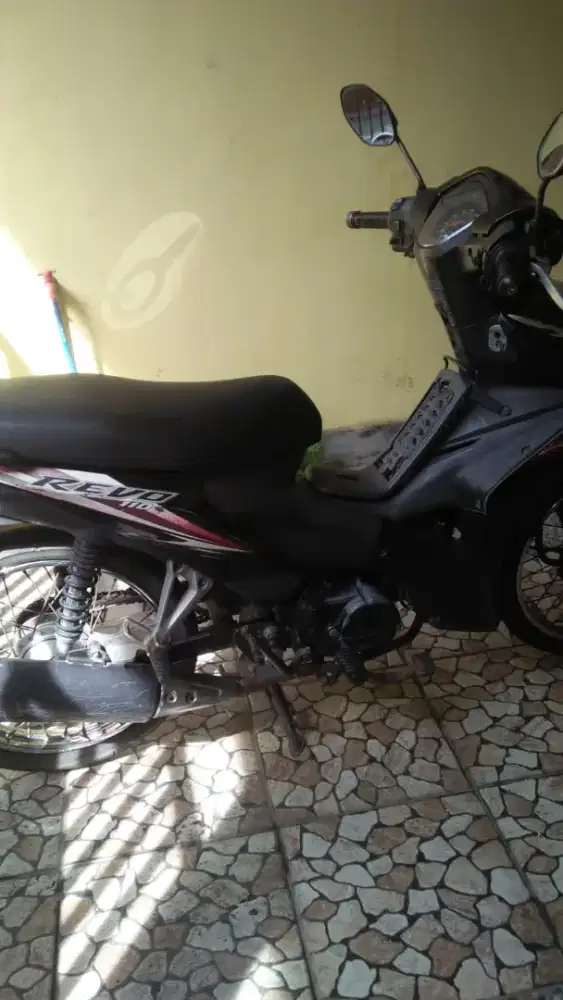 Jual cepat Honda Revo 2010