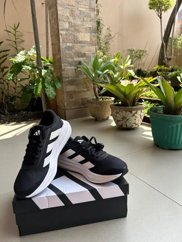 Sepatu Adidas ORI