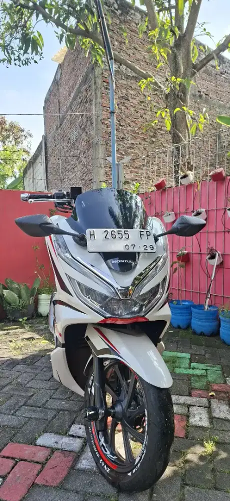 HONDA PCX 150 CBS (Semi Modifikasi)