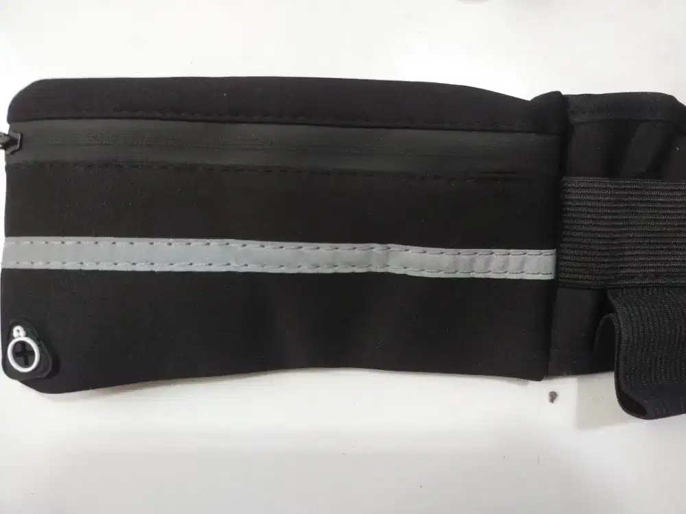 Tas pinggang dan arm band