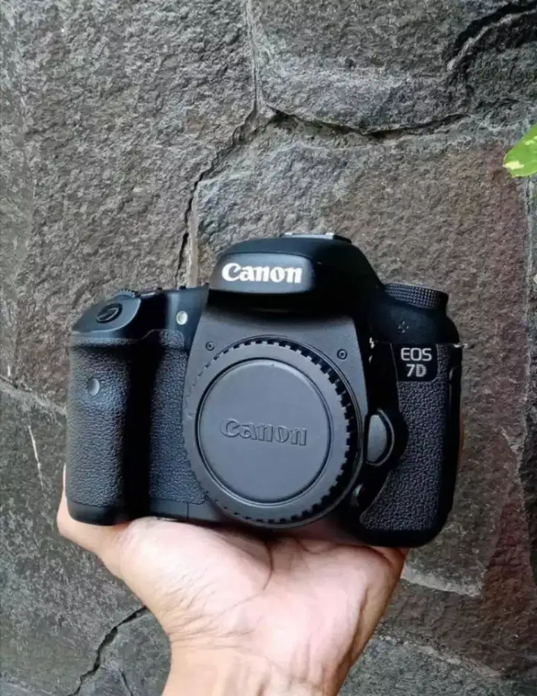 Kamera DSLR Canon 7D Mulus Like New Original Fullset Box