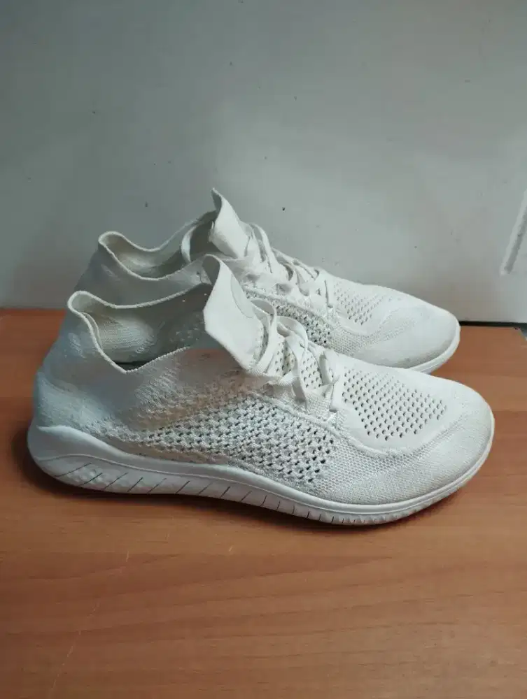 Sepatu Running Nike Free 44