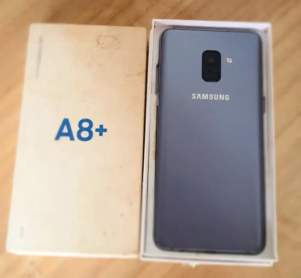 Samsung A8+ 2018 normal
