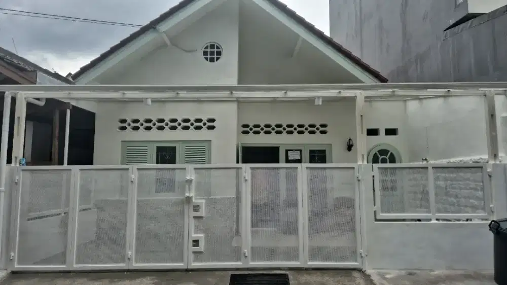 Disewakan rumah cantik baru renov di Gelong Baru Timur Tomang