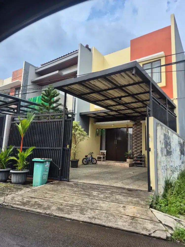 DIJUAL RUMAH MINIMALIS 2 LANTAI LOKASI STRATEGIS