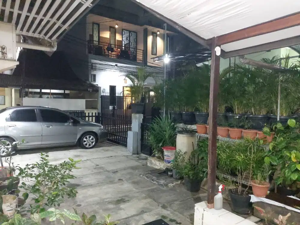 Rumah Dgn Lokasi Strategis di Pejompongan Jakpus VA-17337