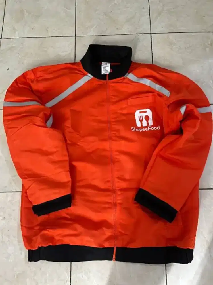 Jaket Shopee size XL