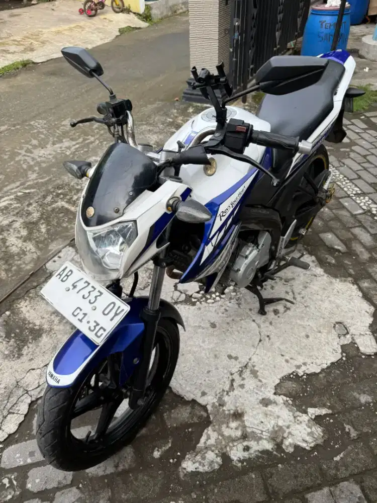 Yamaha Vixion Movistar THN 2015 plat AB Sleman