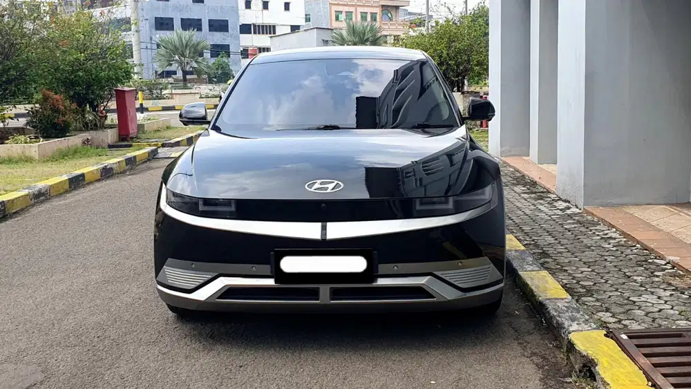 Km19rb hyundai ioniq 5 long range signature 2023 hitam pajak panjang