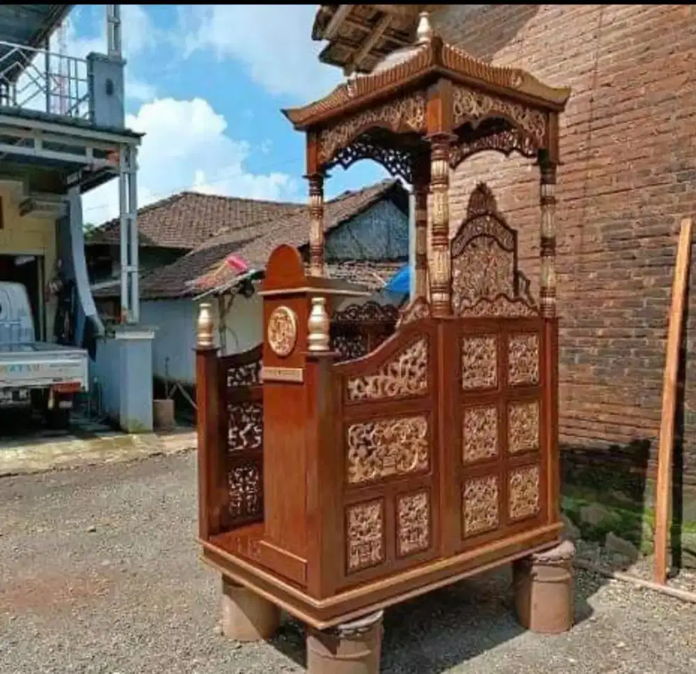 Produksi mimbar masjid