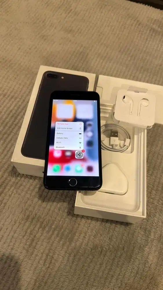 Dijual Iphone 7 Plus 128GB Black Terdaftar