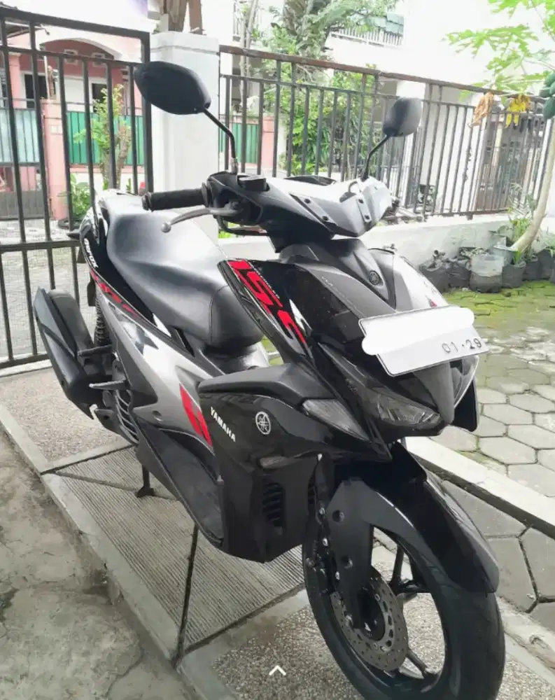 Yamaha aerox  hitam mulus