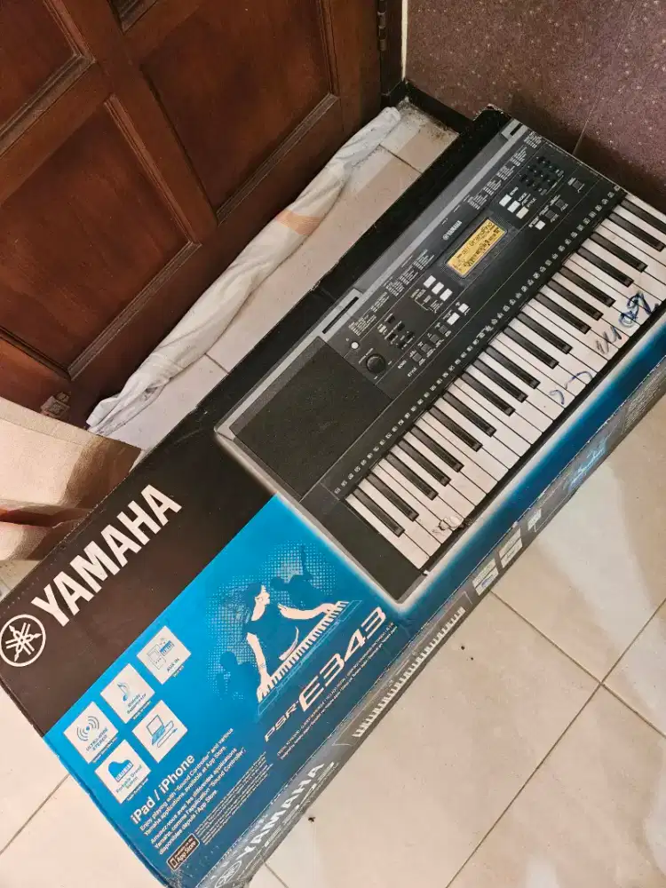 Keyboard Yamaha PSR E343