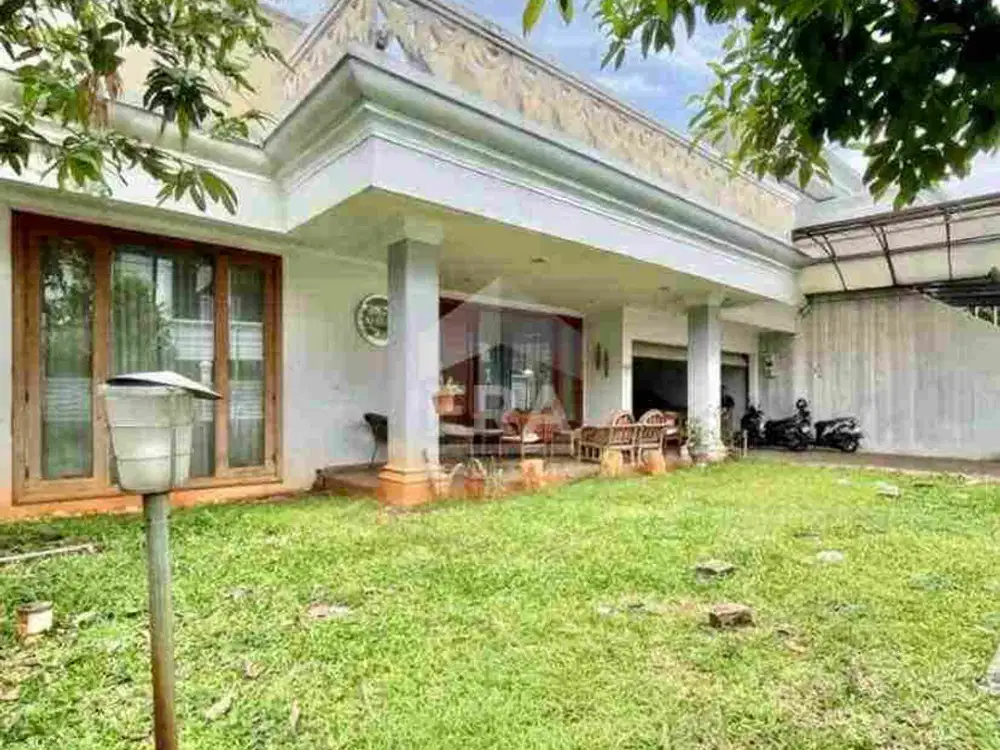 RUMAH DIJUAL! Hunian Premium Di Radio Dalam: Kolam Renang Sejuk, Ruangan Terbuka, Langit-langit Tinggi.
