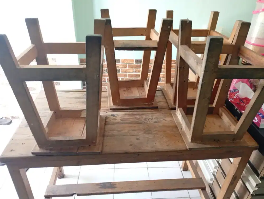 Meja kursi untuk usaha (DIJUAL CEPAT)