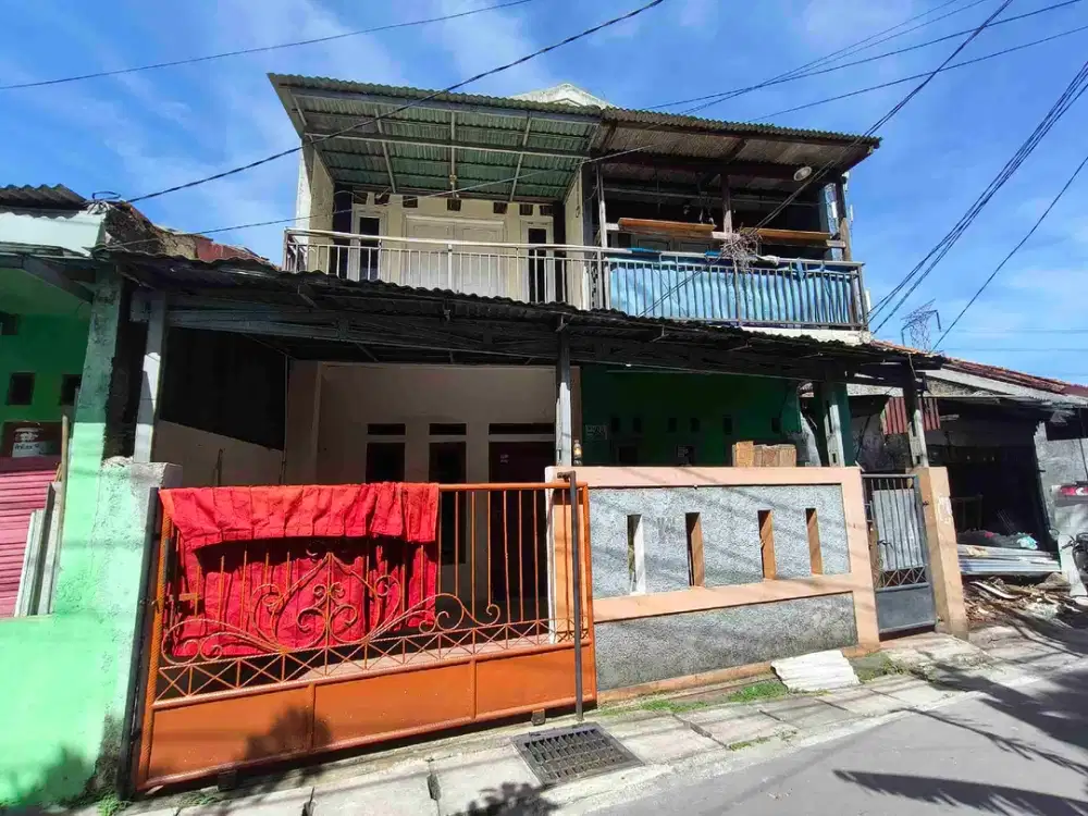 Dikontrakkan Rumah 2 lantai masuk mobil limo