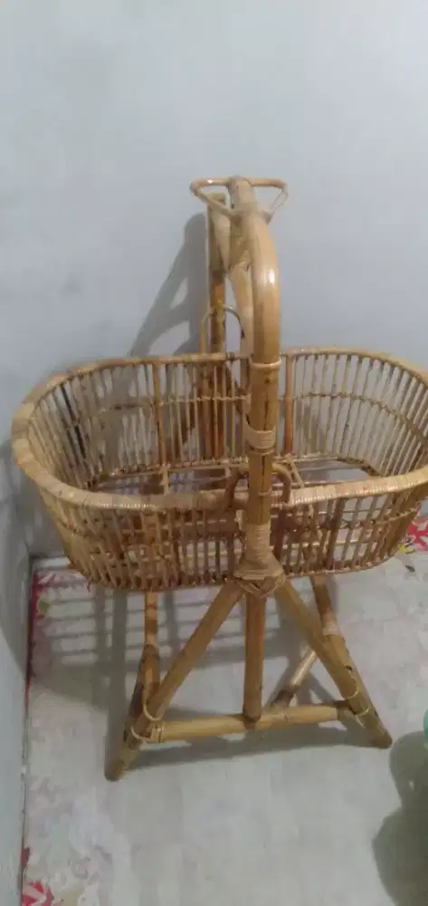 Ayunan bayi rotan masih sangat kokoh