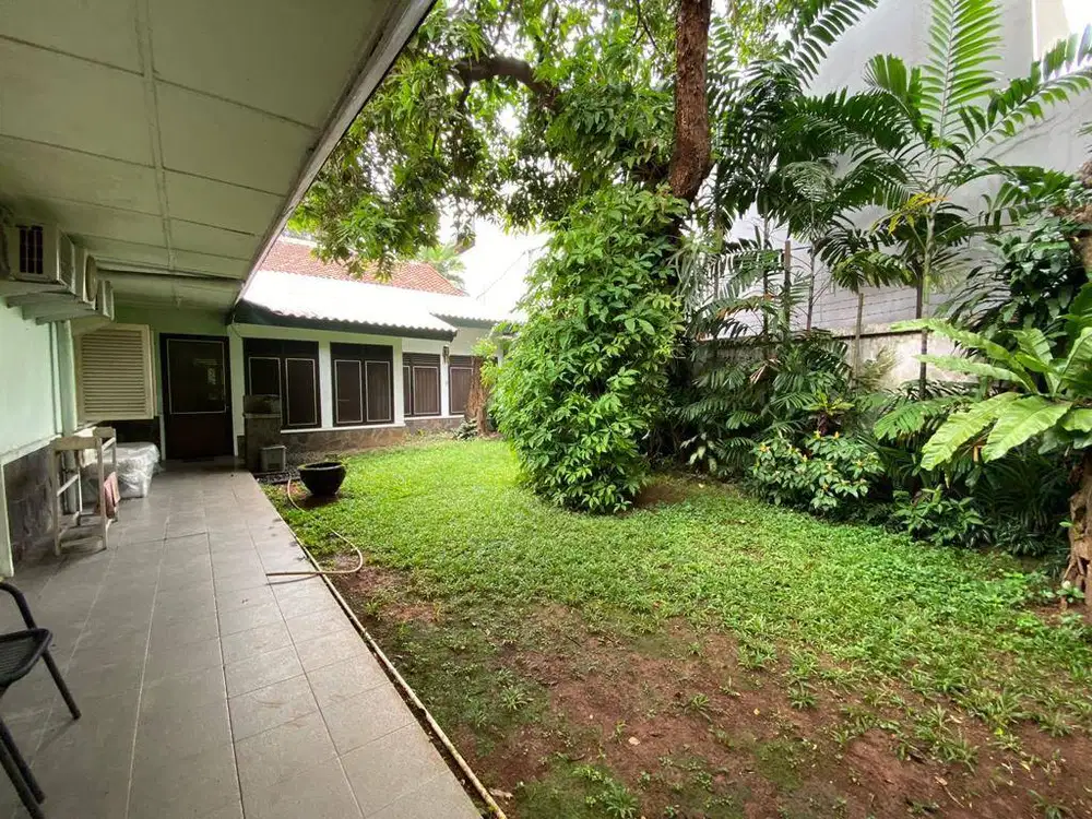 Dijual Rumah Strategis Dgn Halaman Luas di Kebayoran Baru Jaksel 17316
