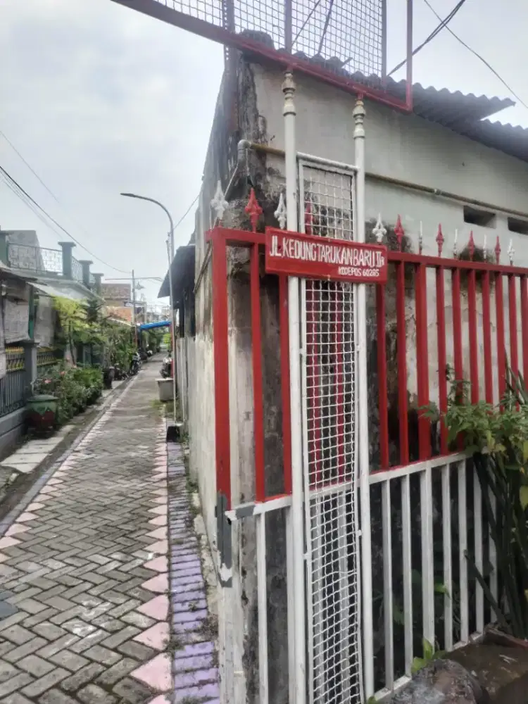 Disewakan rumah +- 91 m²