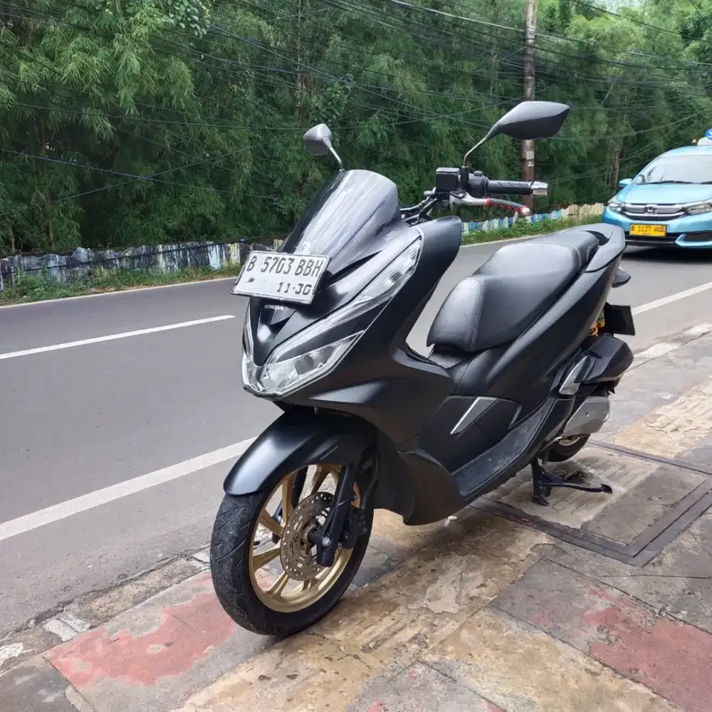 Honda PCX Non ABS 2020 lengkap Bagus