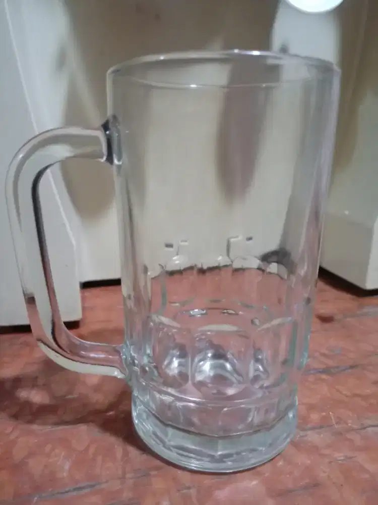 Gelas, piring dan sendok garpu