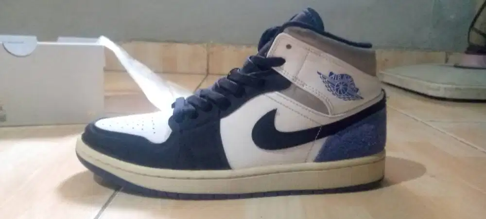 Nike Air Jordan 1 Mid SE Game Royal Black Toe sneakers