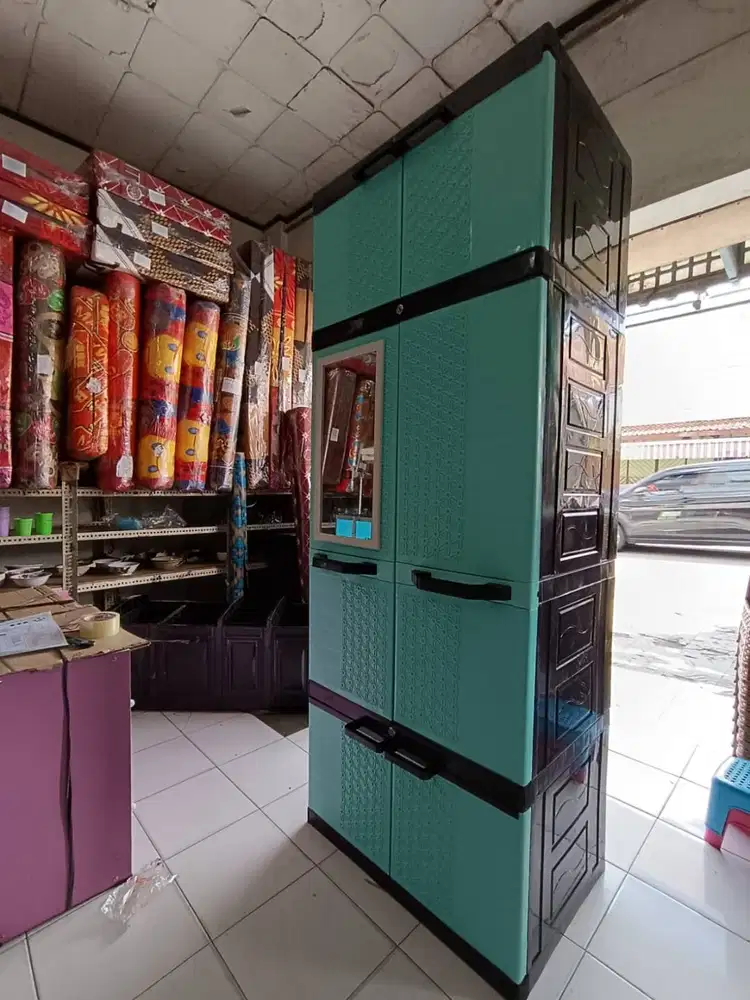 lemari plastik jumbo