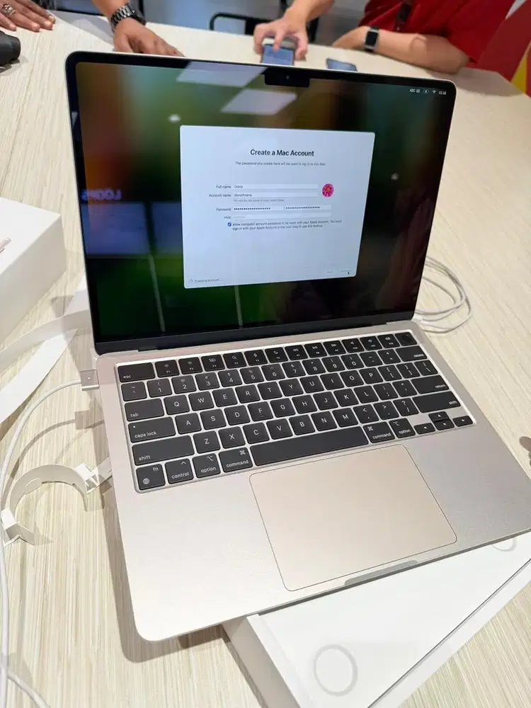Ready MacBook Air 13inc m2 16/256gb